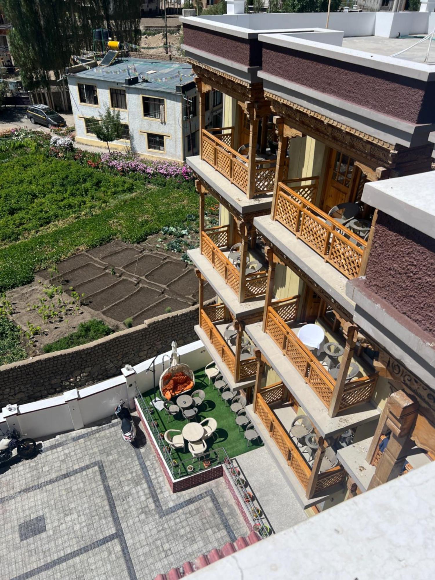 The Nangsay Hotel Лех Экстерьер фото
